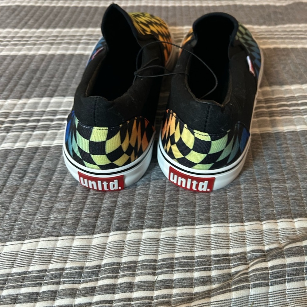 New Ecko Men's Size 11 Black and Multicolor Checkered Slip-Ons - Picture 2 of 5